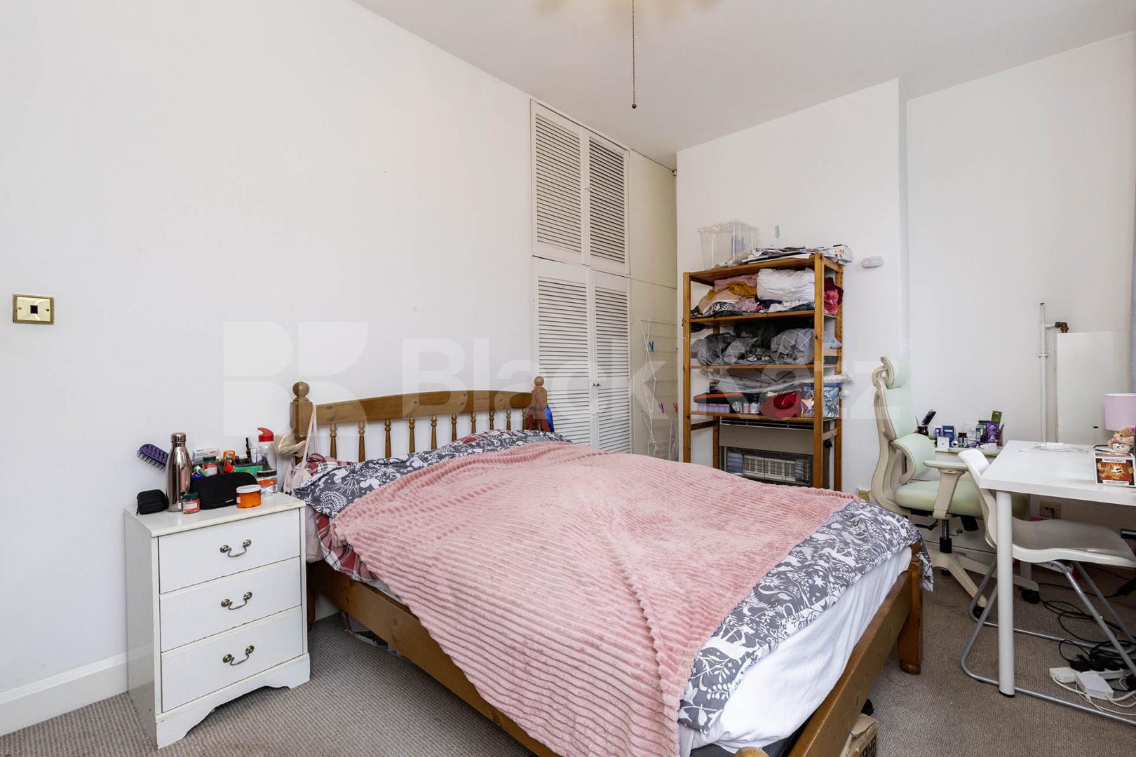 Spacious 3 bedroom property located in Highbury close to Arsenal Station  Drayton Park, Highbury